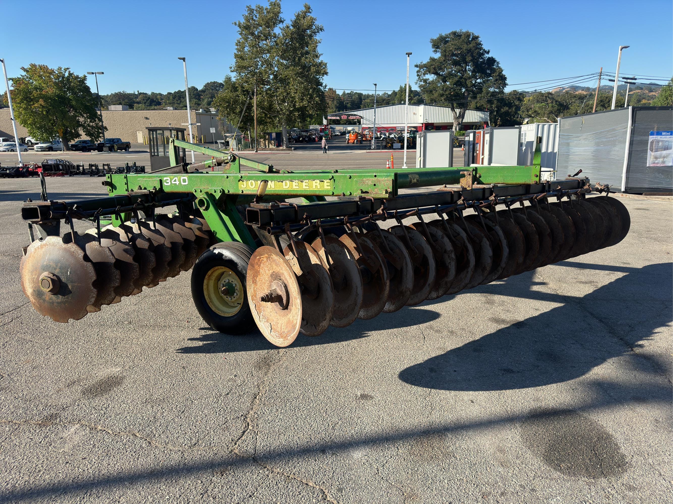 Main image John Deere 340