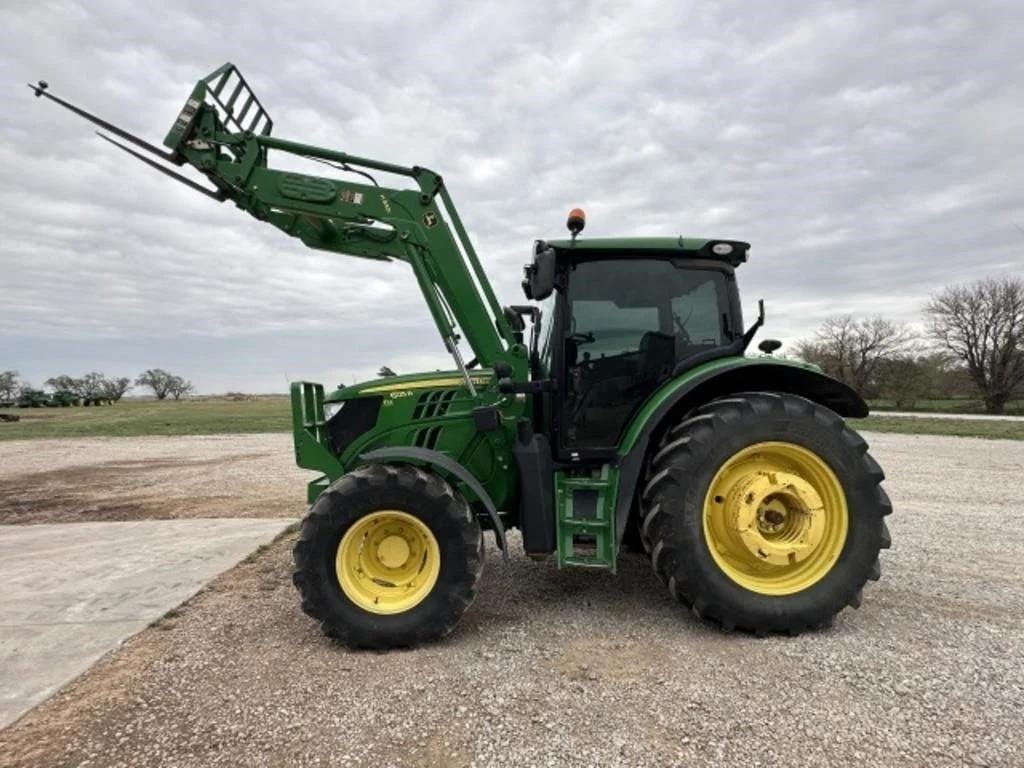 2015 John Deere 6125R Equipment Image0