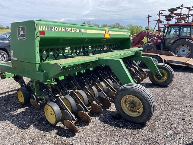 Image of John Deere 750 equipment image 3