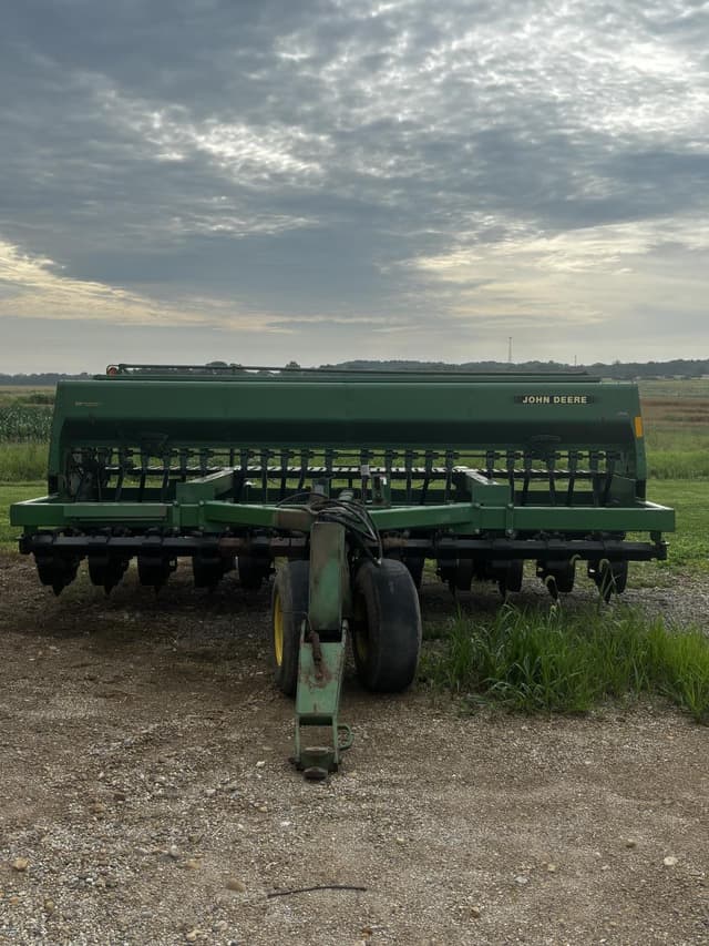 Image of John Deere 750 equipment image 1