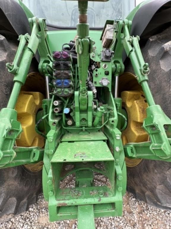 Image of John Deere 8370R equipment image 3