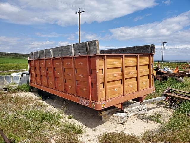 Image of Omaha Standard Dump Bed equipment image 2