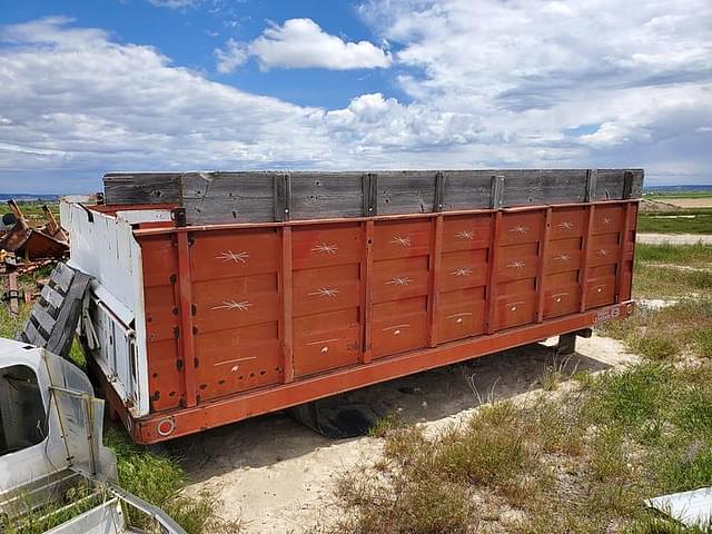 Image of Omaha Standard Dump Bed equipment image 3