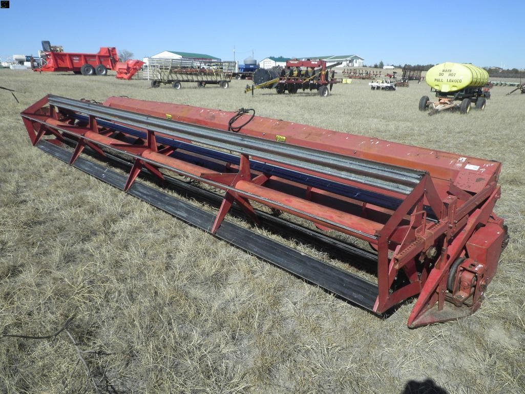 Image of International Harvester 810 Primary image