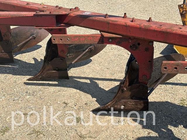 Image of International Harvester 510 equipment image 3