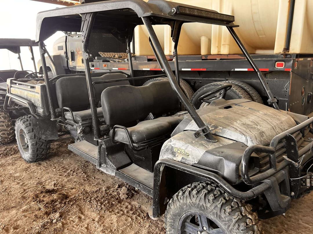Image of John Deere Gator XUV 825i S4 Primary image