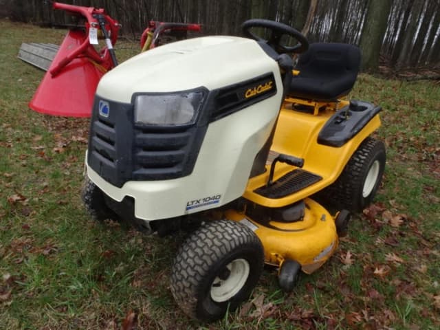 Image of Cub Cadet LTX1040 equipment image 1