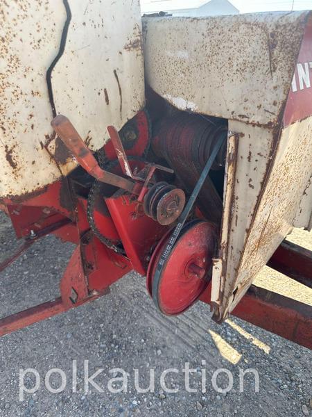 Image of International Harvester 1150 equipment image 3