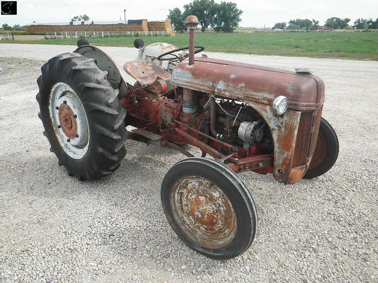 1940 Ford 9N Equipment Image0