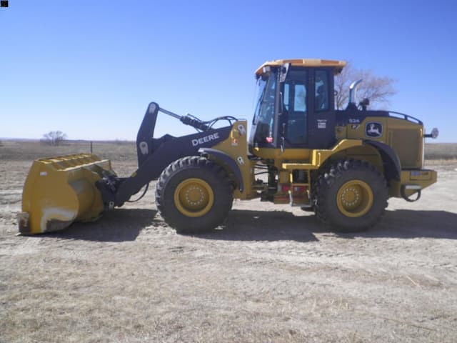 Image of John Deere 524P equipment image 3