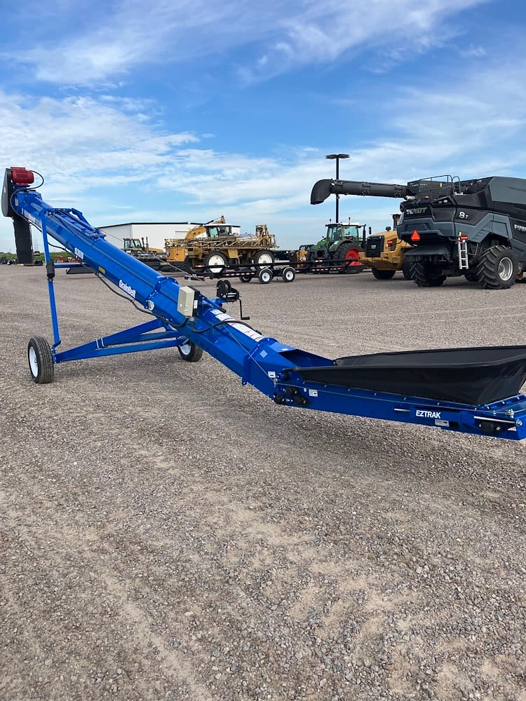 2023 Brandt 1535 Equipment Image0