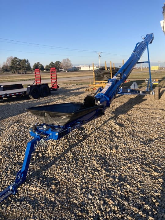 2023 Brandt 1545LP Equipment Image0