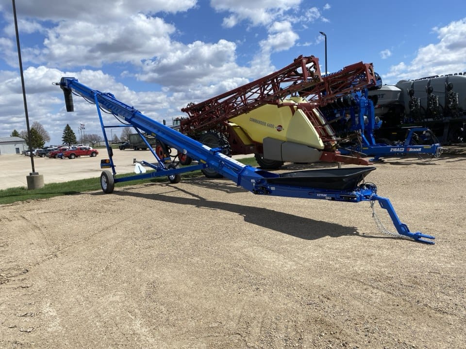 2023 Brandt 1545LP Equipment Image0