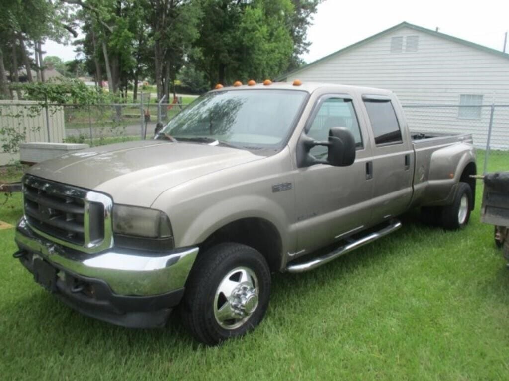 2002 Ford F-350 Equipment Image0