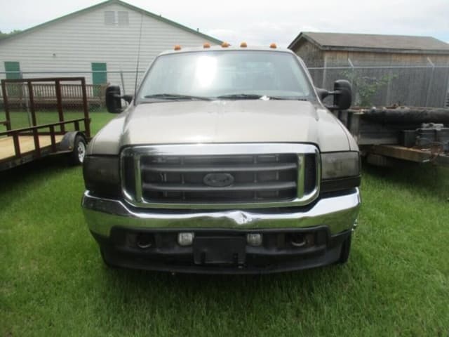Image of Ford F-350 equipment image 1