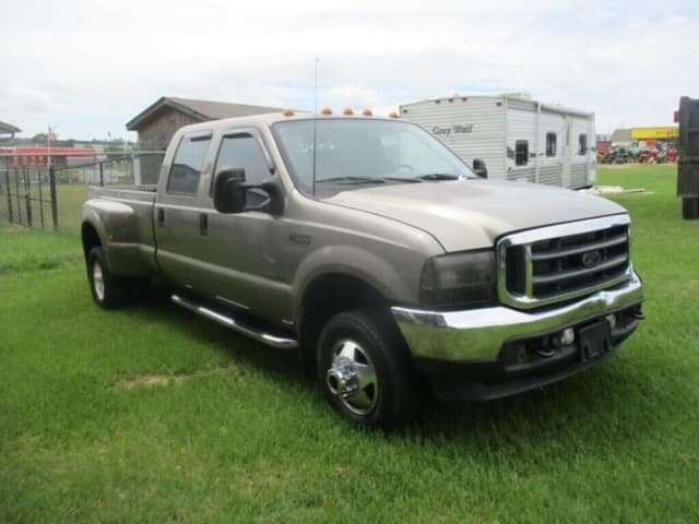 Image of Ford F-350 equipment image 2