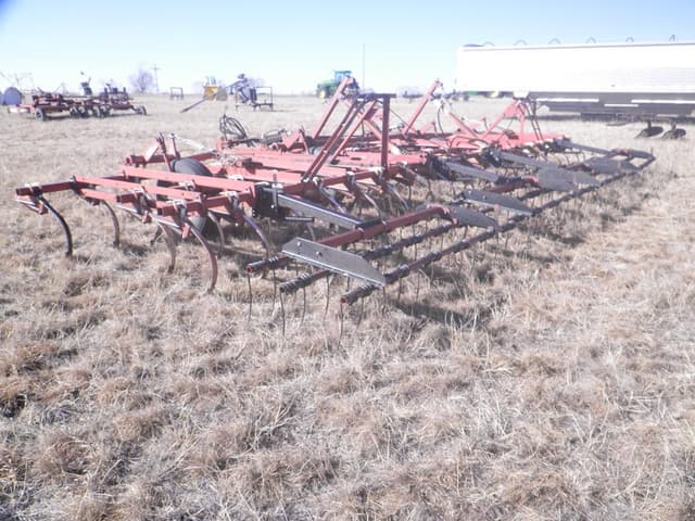 Image of International Harvester Vibra Shank equipment image 3