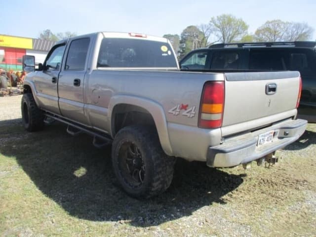 Image of Chevrolet 2500 equipment image 2