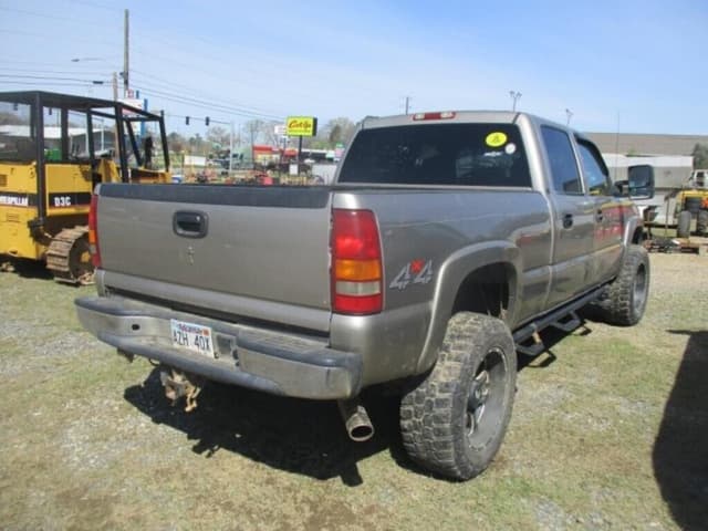 Image of Chevrolet 2500 equipment image 4