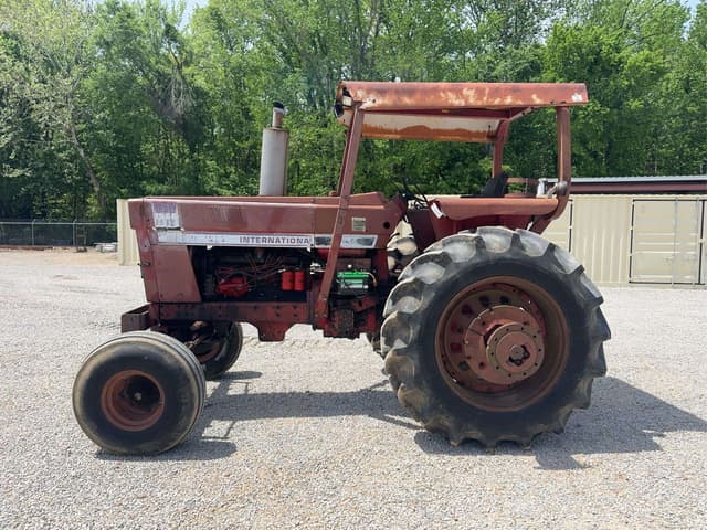 Image of International Harvester 1566 equipment image 1