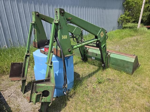 Image of John Deere 148 equipment image 1