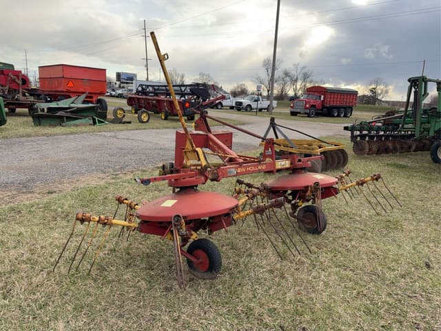 Image of New Holland 254 equipment image 4