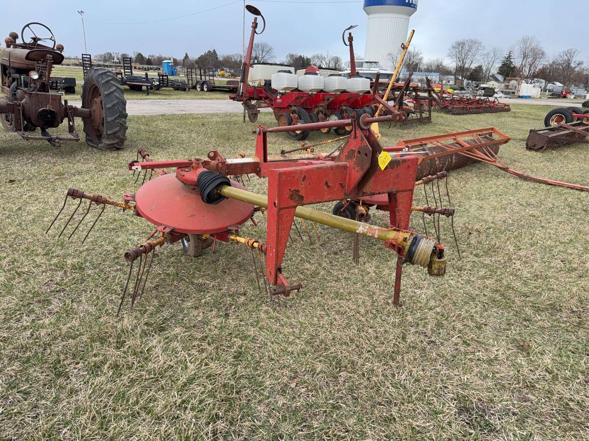 New Holland 254 Equipment Image0