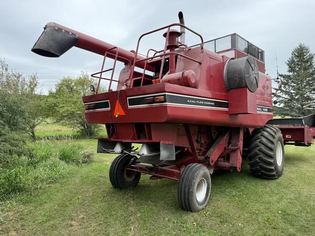 Image of International Harvester 1460 equipment image 2