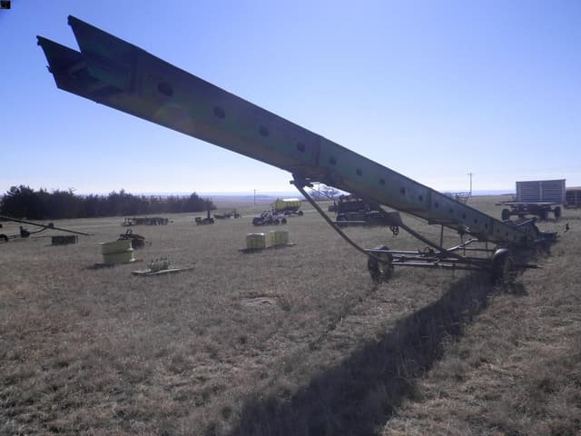 Image of John Deere 350 equipment image 2