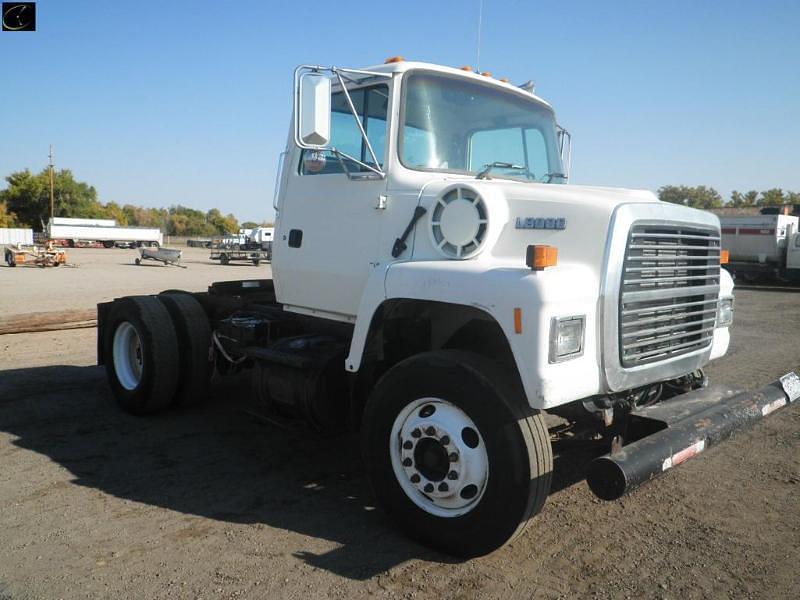 Image of Ford L8000 Primary image