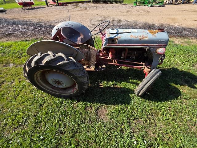 Image of Ford 8N equipment image 3
