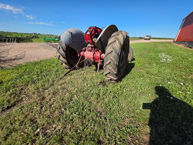 Image of Ford 8N equipment image 2