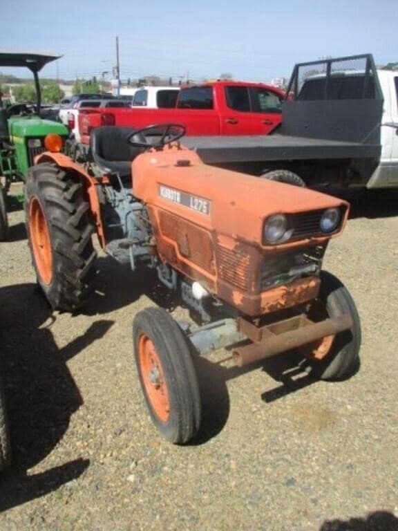 Image of Kubota L275 equipment image 1