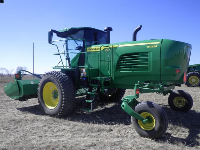 Image of John Deere W235R equipment image 1