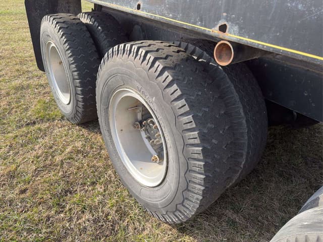 Image of International 1800 equipment image 3