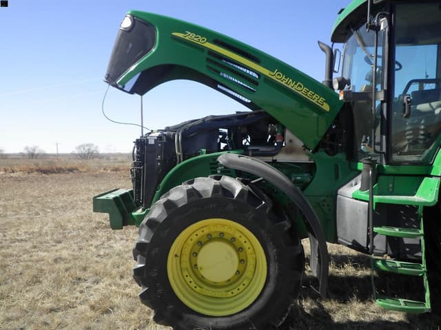Image of John Deere 7820 equipment image 4