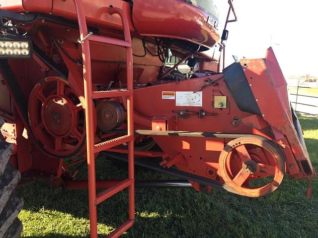 Image of Case IH 2388 equipment image 2