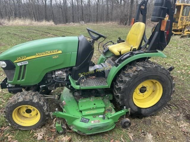 Main image John Deere 2520