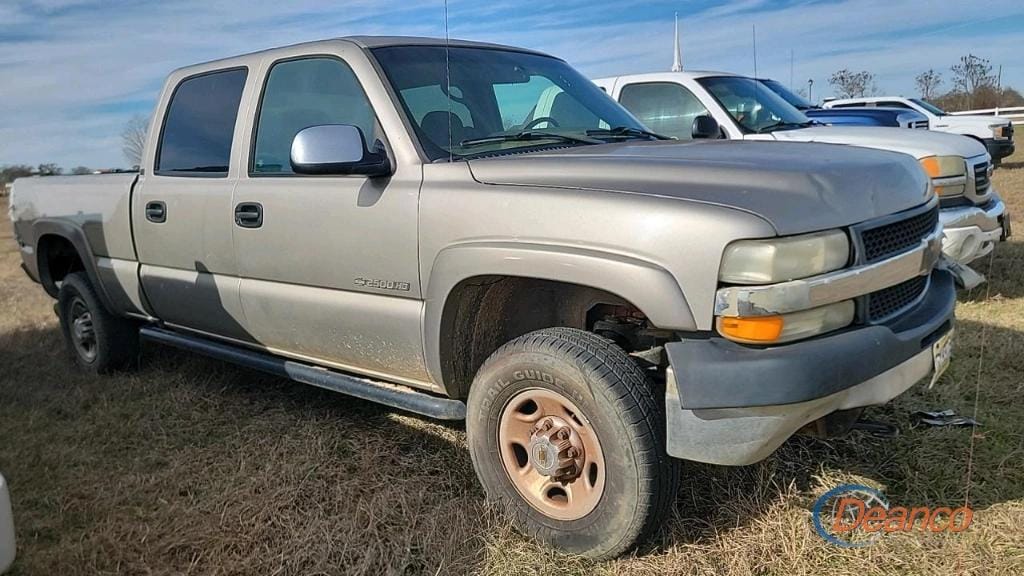 2001 Chevrolet 2500HD Equipment Image0