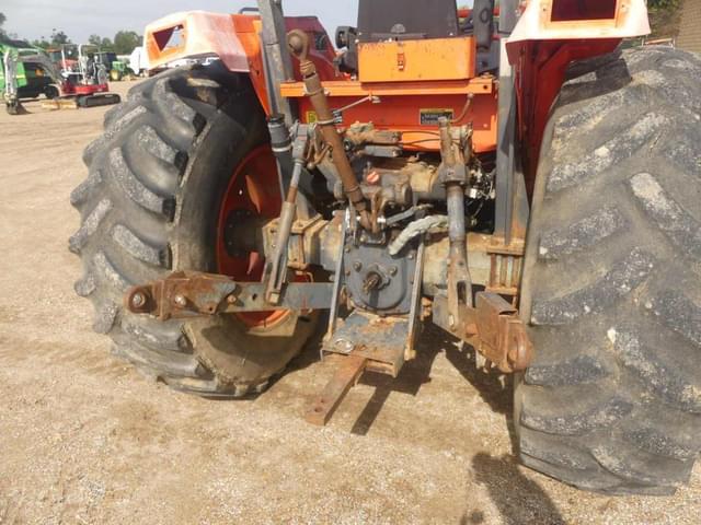 Image of Kubota M9000 equipment image 3