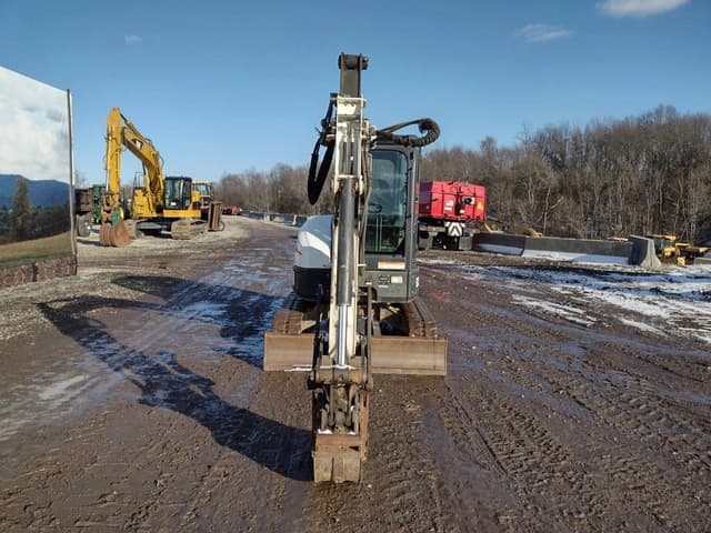 Image of Bobcat E35 equipment image 1