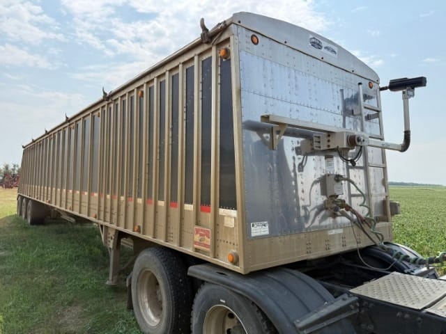 2016 Corn Husker 800 Equipment Image0
