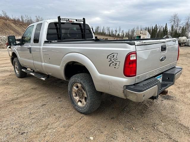 Image of Ford F-250 equipment image 2