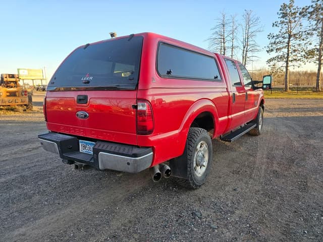 Image of Ford F-350 equipment image 4