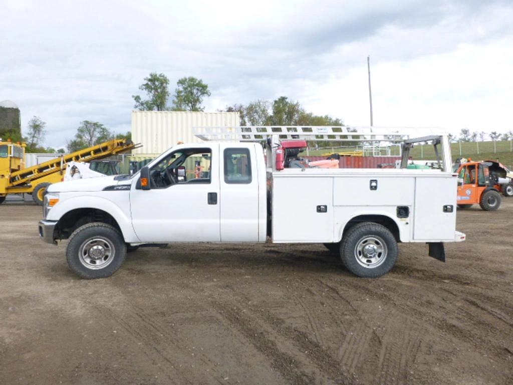 Image of Ford F-350 Primary image