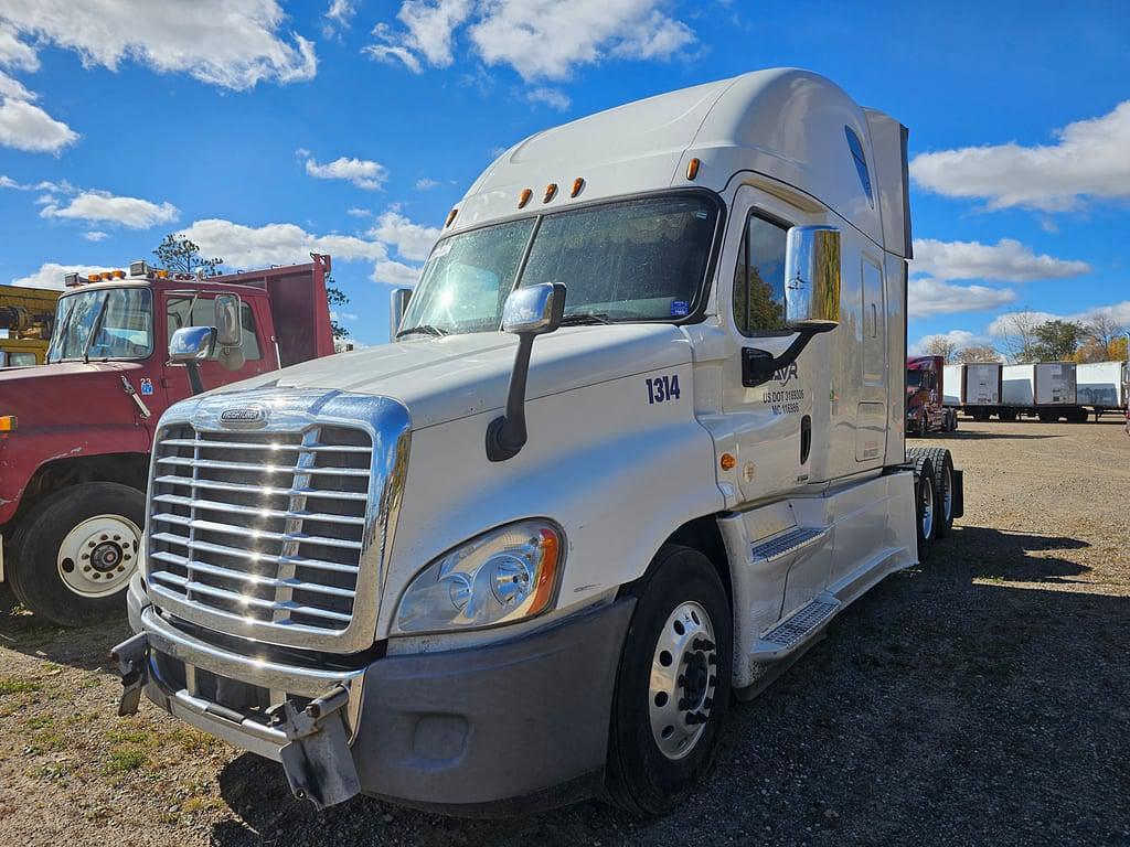 Image of Freightliner Cascadia Primary image