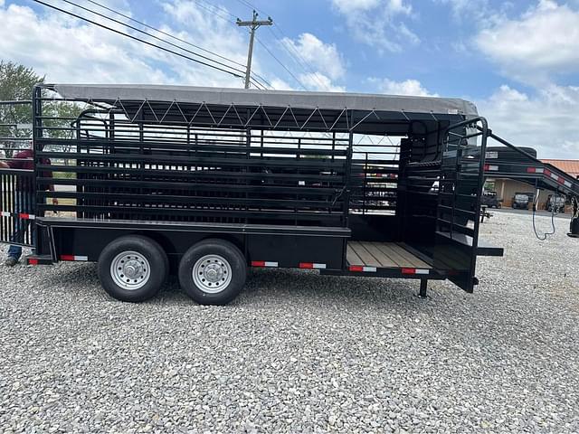 Image of Delco Gooseneck Cattle Trailer  equipment image 3