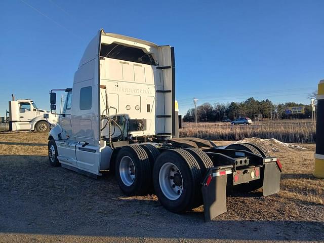 Image of International Navistar equipment image 2