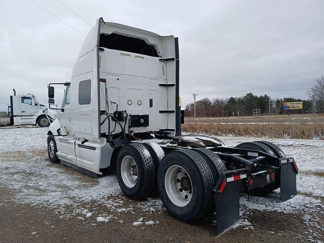 Image of International Navistar equipment image 2