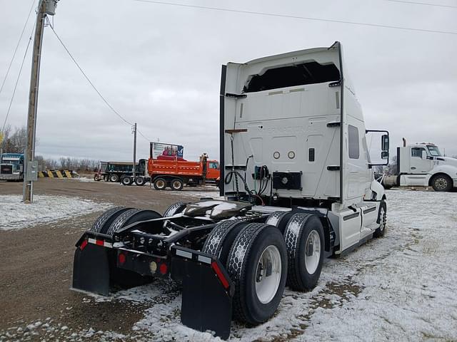 Image of International Navistar equipment image 4